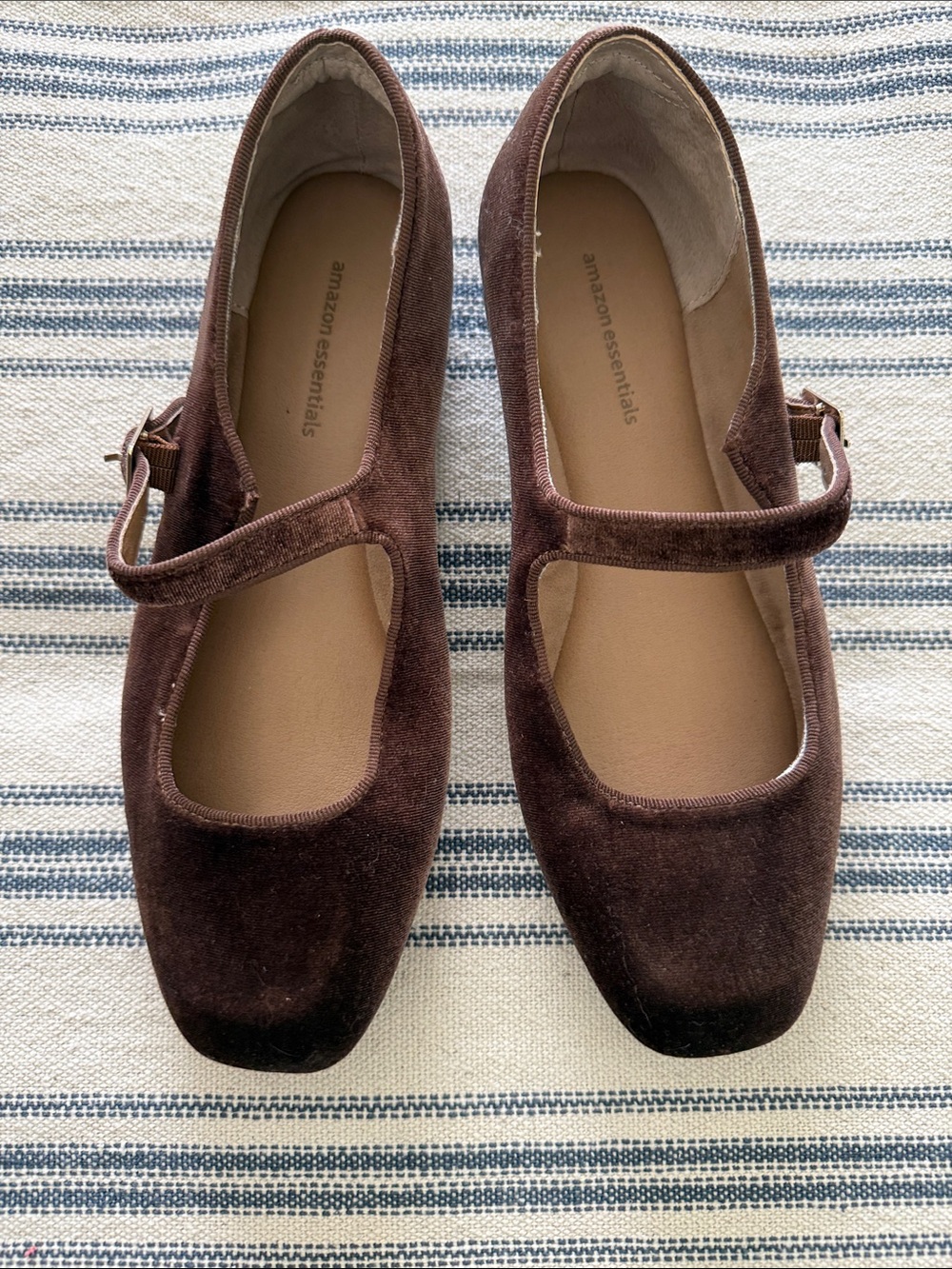 Brown velvet flats, size 8, eu 38.5, Amazon Essentials brand